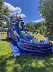 Dark Night 19' waterslide